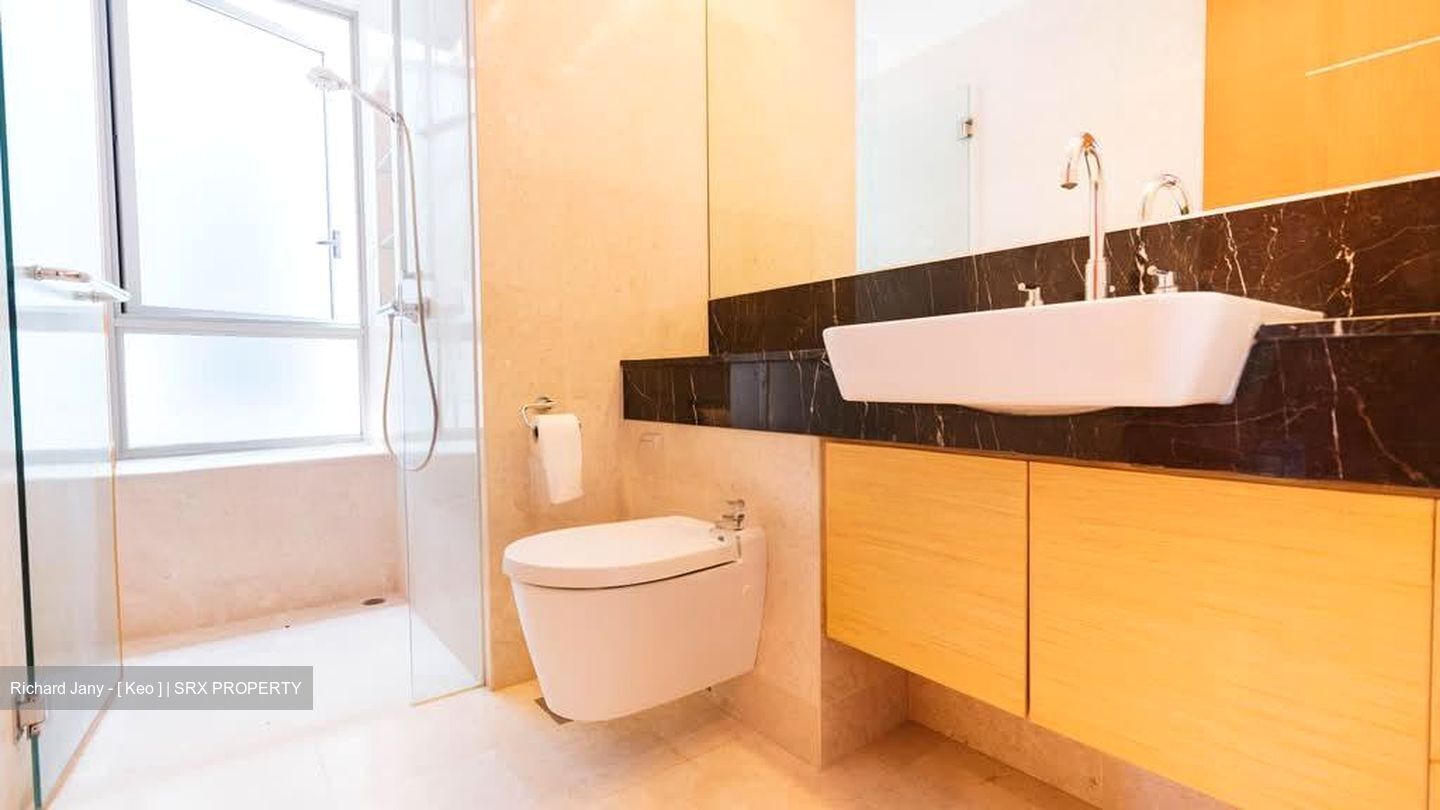 The Berth By The Cove (D4), Condominium #583546111